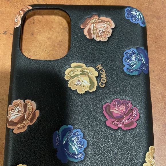 COACH phone case for iPhone 11 Pro - Picture 5 of 5